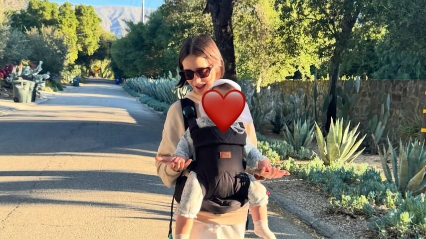 Lily Collins zeigt süße Familienfotos mit ihrer Tochter Tove