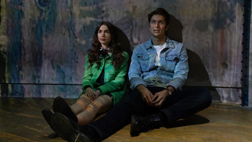 Lily Collins und Lucas Bravo in der Netflix-Serie "Emily in Paris"