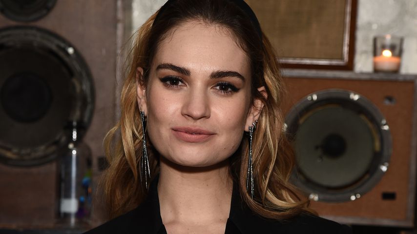 Lily James im April 2018