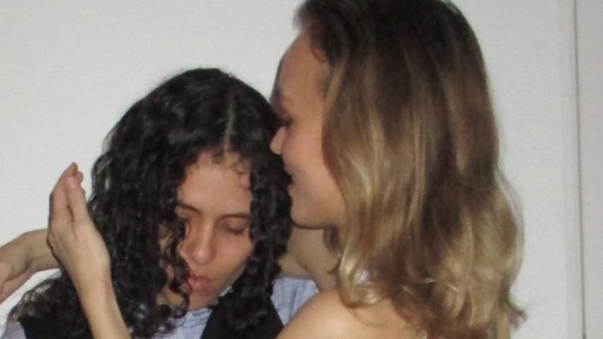 Lily-Rose Depp mit ihrer Freundin 070 Shake