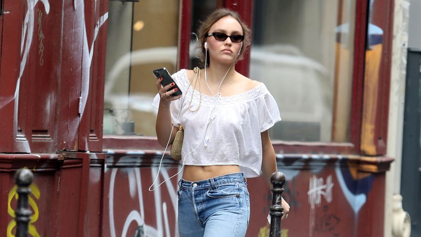 Lässig-schick: Hier sieht Lily-Rose Depp aus wie ihre Mama