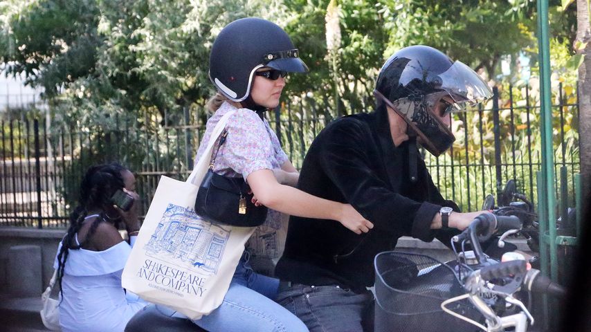 Mit Motorrad: So feiert Lily-Rose Depp ihren 21. Geburtstag