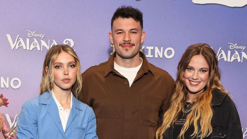 Lina Larissa Strahl, Tim Johnson und Sophia Bauckloh "Sophia", November 2024