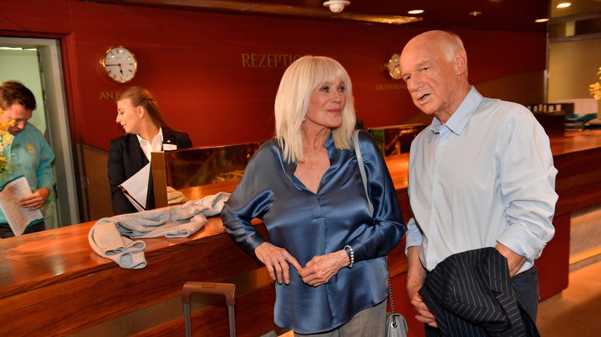 Linda Evans und Dietrich Hollinderbäumer bei "Das Traumschiff"