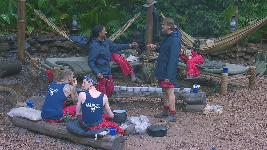 Linda Nobat und Peter Althof im Dschungelcamp
