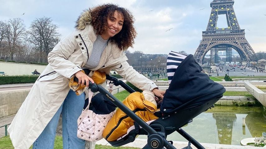 Linda Reschke mit Baby Fion in Paris