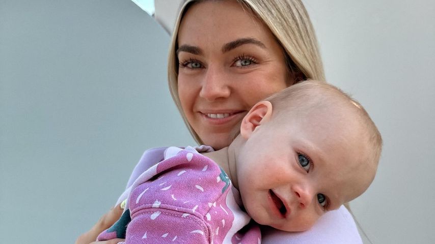Tänzerin Lindsay Arnold mit ihrer Tochter June, April 2024