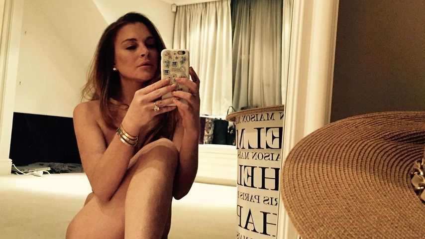 Nackt vorm Spiegel: So feiert Lindsay Lohan 33. Geburtstag!