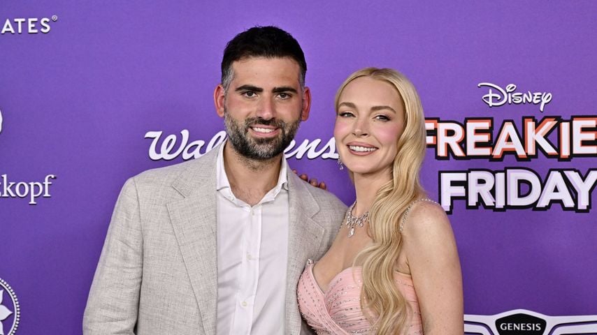 Lindsay Lohan mit Ehemann Bader Shammas bei der Weltpremiere von Freakier Friday im El Capitan Theatre in Los Angeles, 22.07.2025