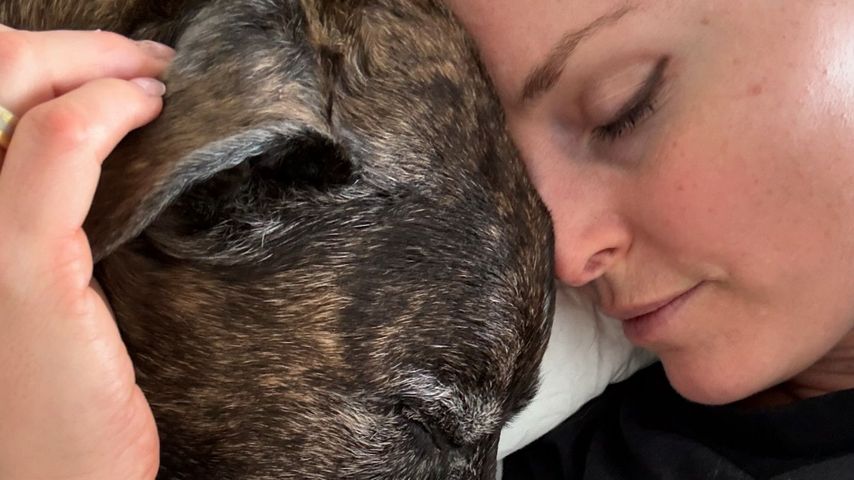 Lindsey Vonn mit ihrem Hund Leo, November 2024