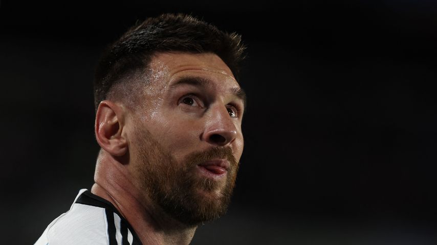 Pfui! Lionel Messi wurde von seinem Gegenspieler angespuckt
