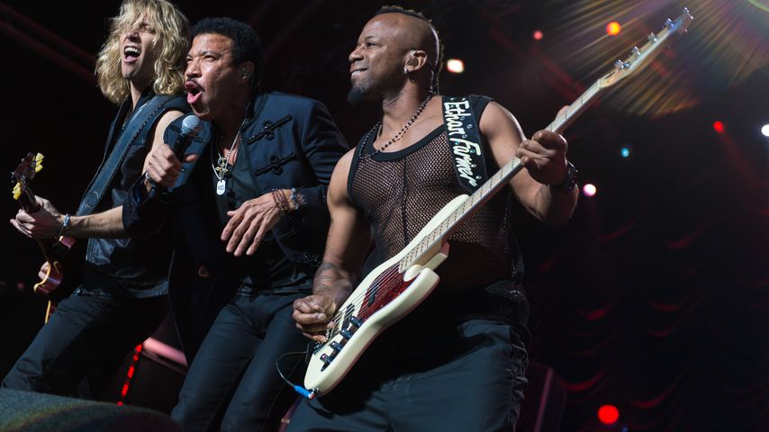 Drogen! Lionel Richies Bassist sticht auf sich selbst ein