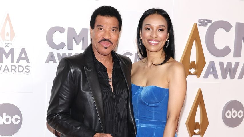 Lionel Richie und Lisa Parigi bei den CMA Awards, 2022