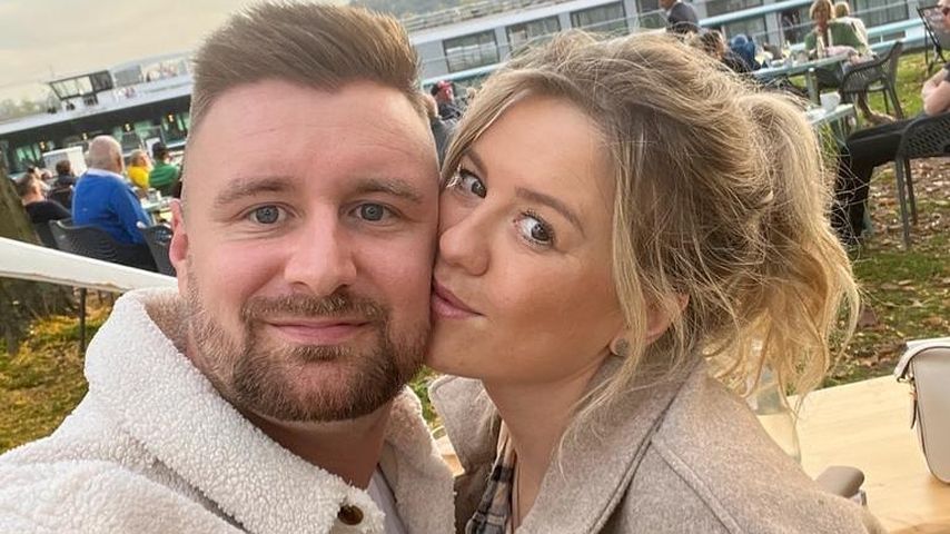 Lisa Bund mit ihrem Mann Chris, 2022
