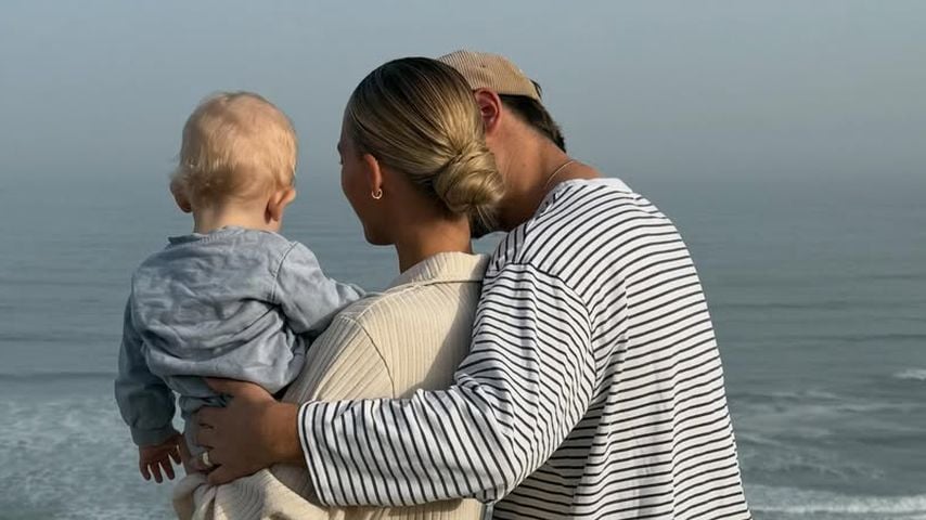 Lisa Mantler mit ihrem Sohn und ihrem Mann Jonas