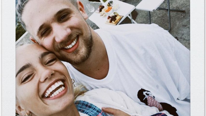 Lisa Mantler und ihr Freund kurz nach ihrer Verlobung, 2022