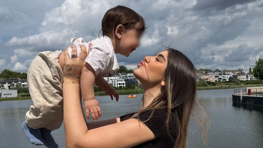 Lisa Marie Akkaya, Influencerin, mit ihrem Sohn