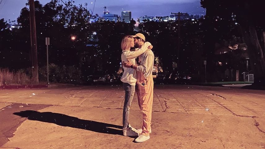 Lisa Stelly und Skylar Astin