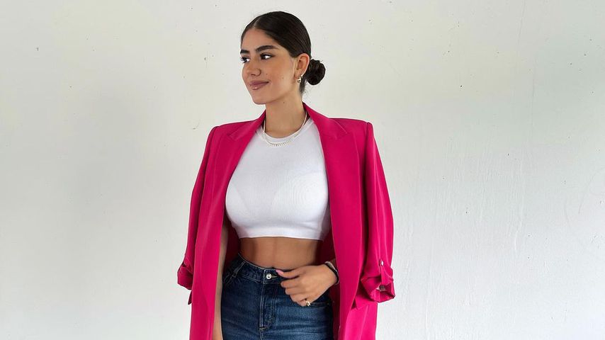 Lisa Straube mit pinkfarbenem Blazer