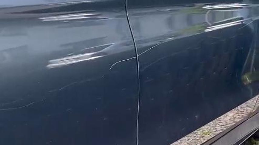 Lisa Straubes zerkratztes Auto