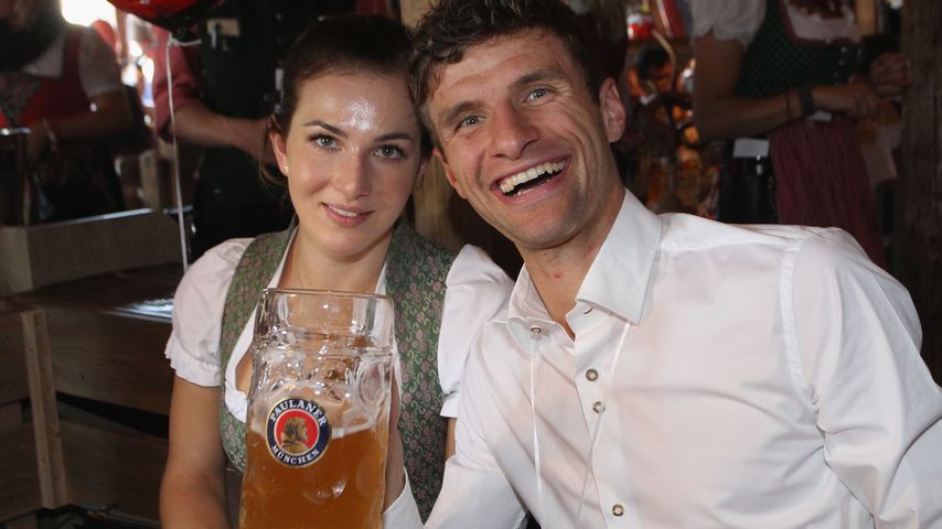 Traumpaar! Thomas Müller & Lisa total verliebt in den Bergen