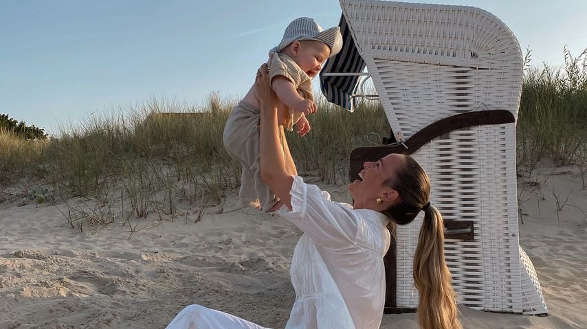 Liz Kaeber und ihr Sohn Loki, August 2025