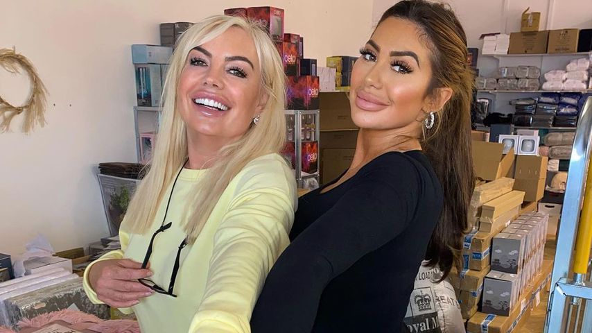 Liz und Chloe Ferry, April 2021