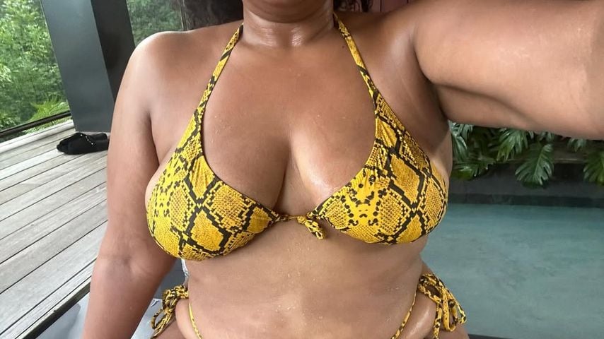 Sängerin Lizzo reagiert mit Bikini-Seflie auf Hater, Dezember 2025.