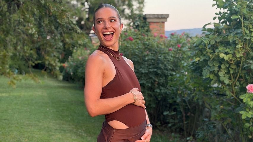 Endometriose: Lola Weippert macht Witz über ihren Blähbauch