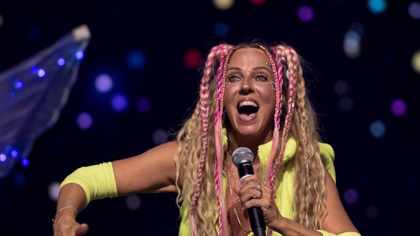 Loona performt bei der 90s Super Show in der Uber Arena Berlin, 21.02.2026