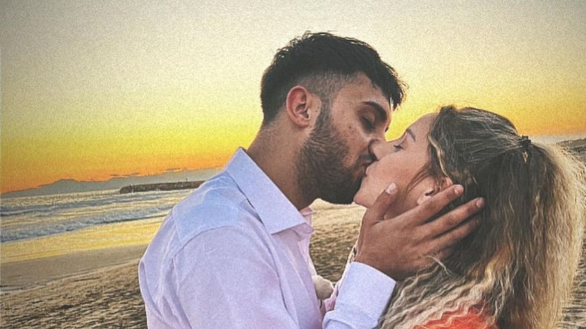 Loredana Wollny und ihr Freund am Strand