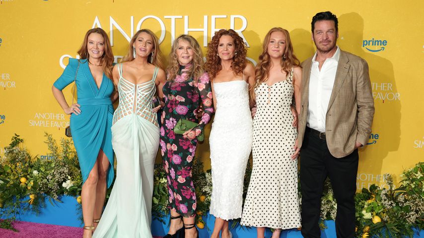 Lori Lively, Blake Lively, Elaine Lively, Robyn Lively, Isabela Ferrer und Bart Johnson, April 2025