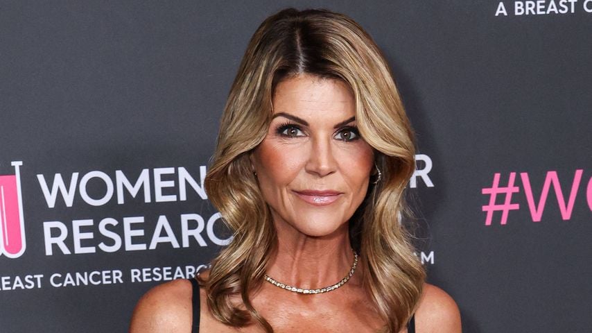 Um ihre Ehe zu retten: Lori Loughlin befragte Stripperinnen