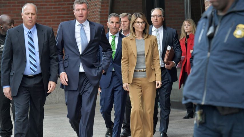 Fiel Lori Loughlins 22. Hochzeitstag wegen Uni-Skandal aus?