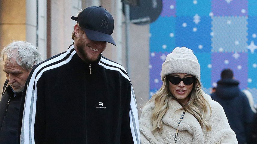 Mit Rose: Loris Karius spaziert mit Diletta durch Mailand