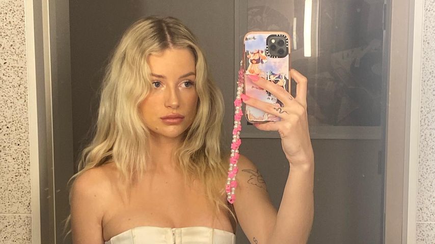 Das Model Lottie Moss im Dezember 2021