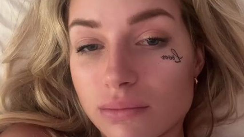 "Selbstfindung": Lottie Moss verteidigt ihr Gesichtstattoo!