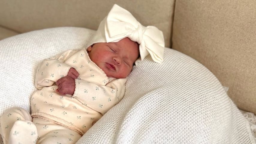 Influencerin Lottie Tomlinsons Tochter Flossie, 2025