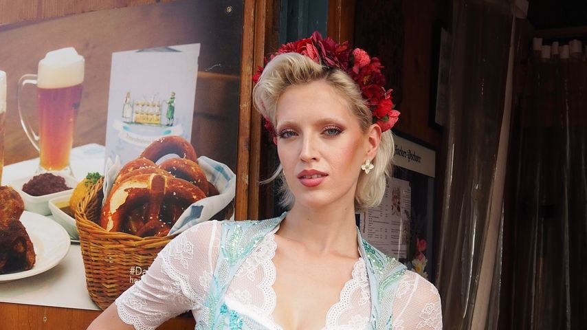 Lou-Anne Gleissenebner beim Oktoberfest, Oktober 2026