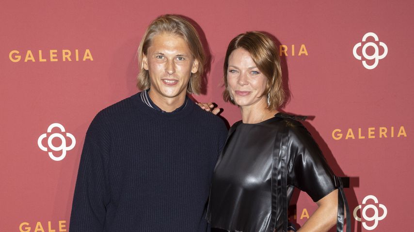 Nach Hochzeit: Jessica Schwarz und Mann Louis im Liebesglück