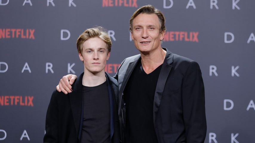 Louis Hofmann und Oliver Masucci im November 2017