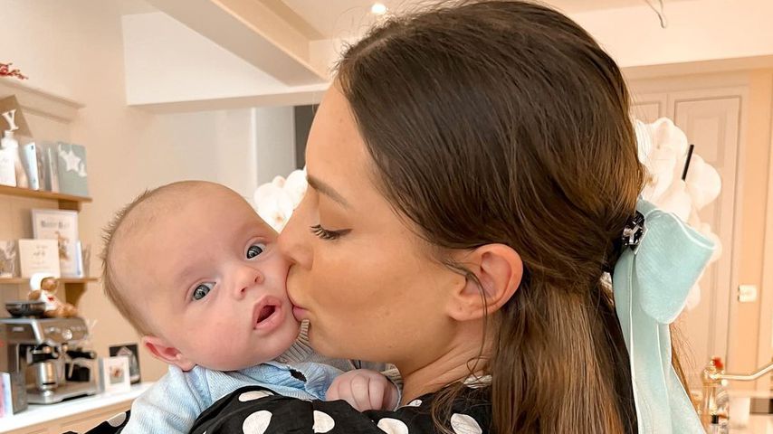 Louise Thompson und Leo-Hunter, Dezember 2021