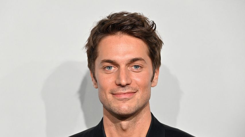 "Emily in Paris"-Star Lucas Bravo hasst es, berühmt zu sein