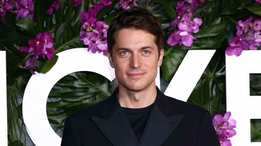 Lucas Bravo, Schauspieler