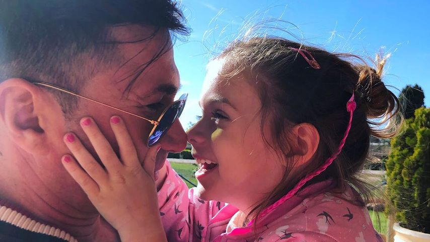 Süßes Papa-Tochter-Duo: Lucas Cordalis schmust mit Sophia