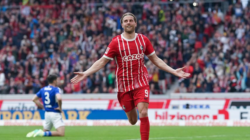 Lucas Höler, Fußballstar