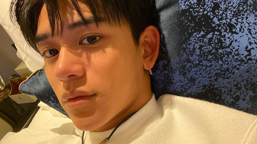 Nach Fremdgeh-Skandal: K-Pop-Star fliegt aus seinen Gruppen!