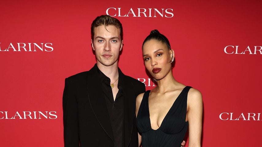Nara Smith mit ihrem Ehemann Lucky Blue Smith, 2025