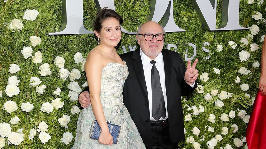 Danny DeVitos Tochter Lucy hat ihren Partner geheiratet