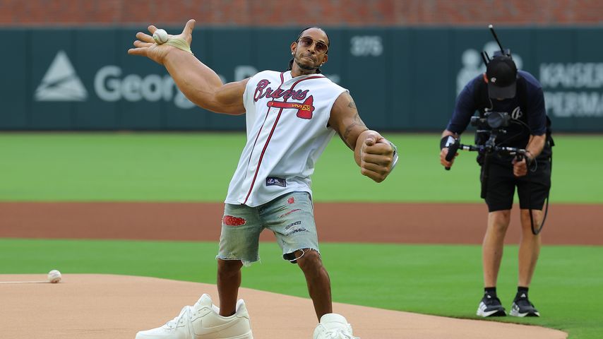 Ludacris verwirrt bei Pitch für Atlanta Braves mit XXL-Armen
